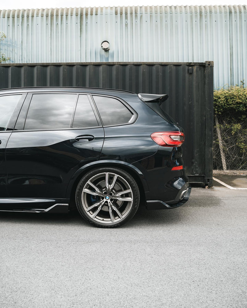 Load image into Gallery viewer, BMW G05 X5 FULL BLACK PLASTIC KIT - 2020+

