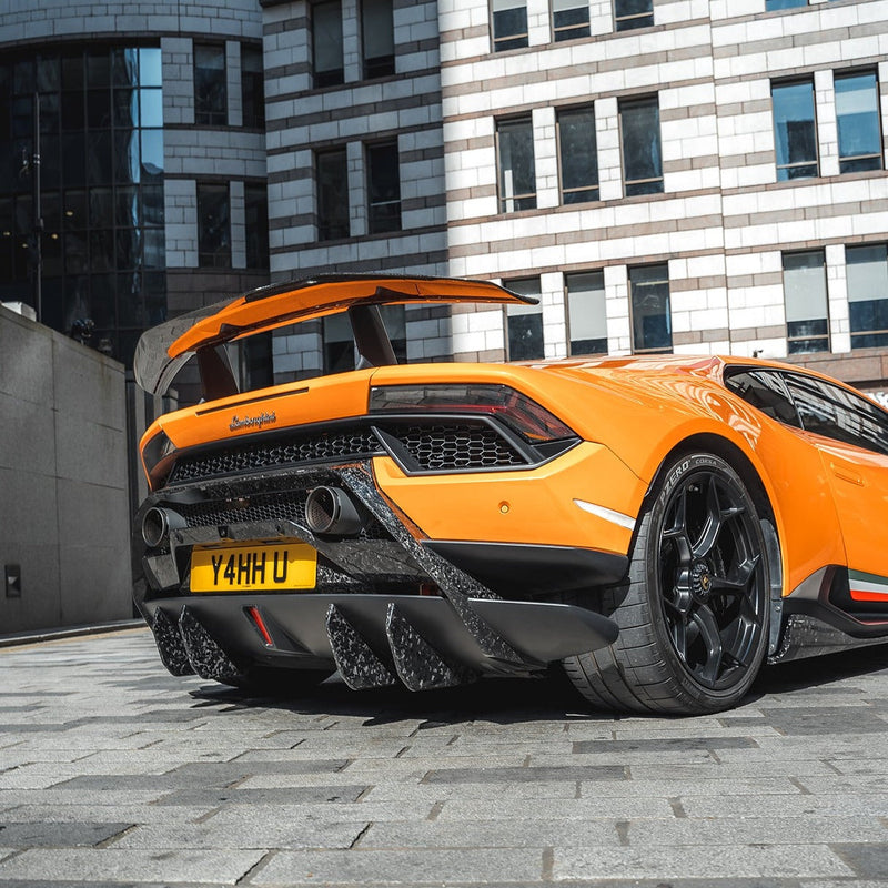 Load image into Gallery viewer, LAMBORGHINI HURACAN PERFORMANTE FULL CT KIT
