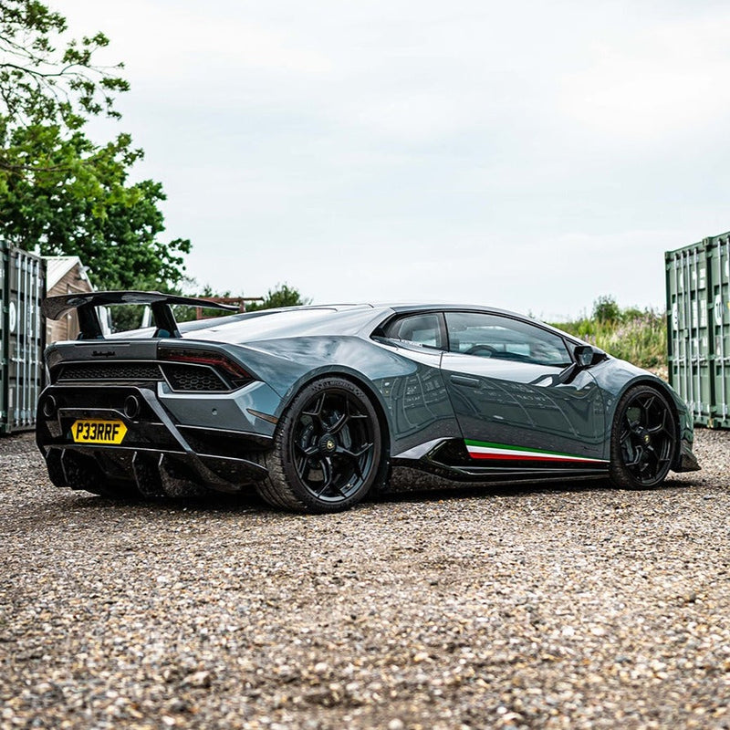 Load image into Gallery viewer, LAMBORGHINI HURACAN PERFORMANTE FULL CT KIT
