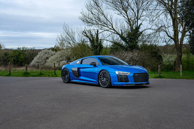 Load image into Gallery viewer, AUDI R8 V10 GEN 2 CARBON FIBRE KIT - V STYLE
